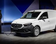 2022 Mercedes-Benz Citan - Front Three-Quarter Wallpaper 190x150