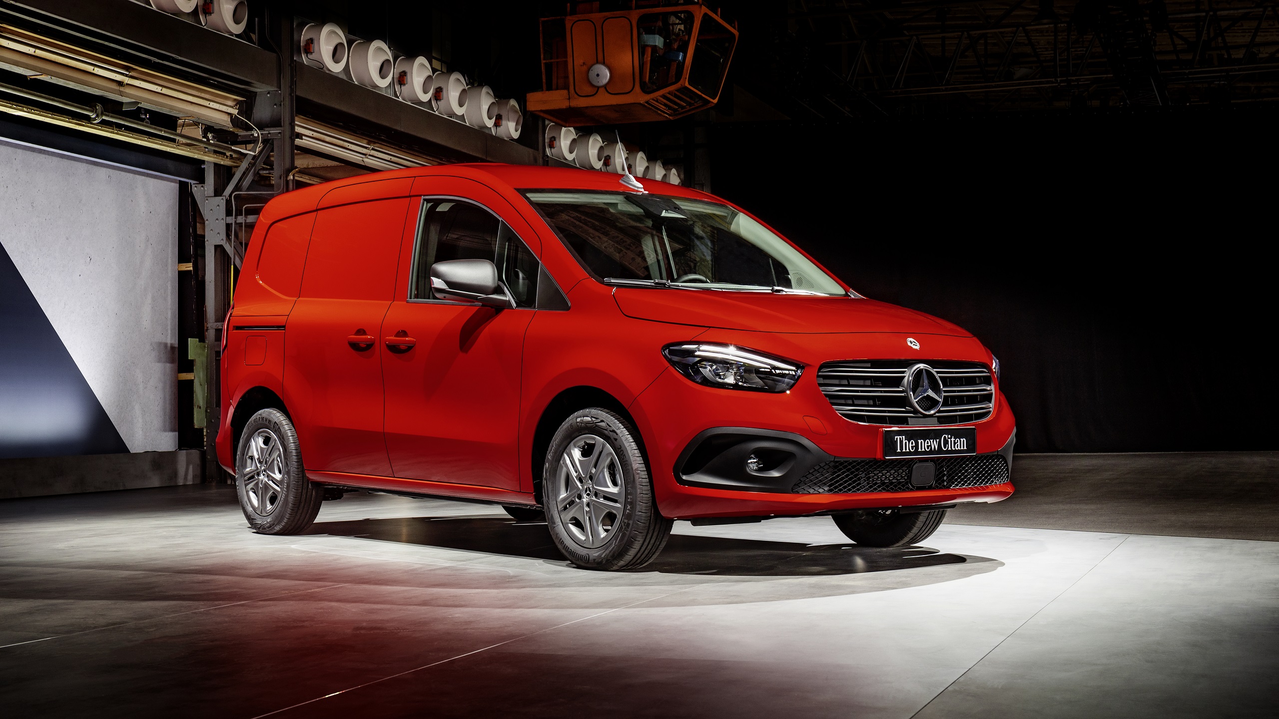 Download 2022 Mercedes-Benz Citan - Front Three-Quarter HD Wallpaper 2560x1440 #63