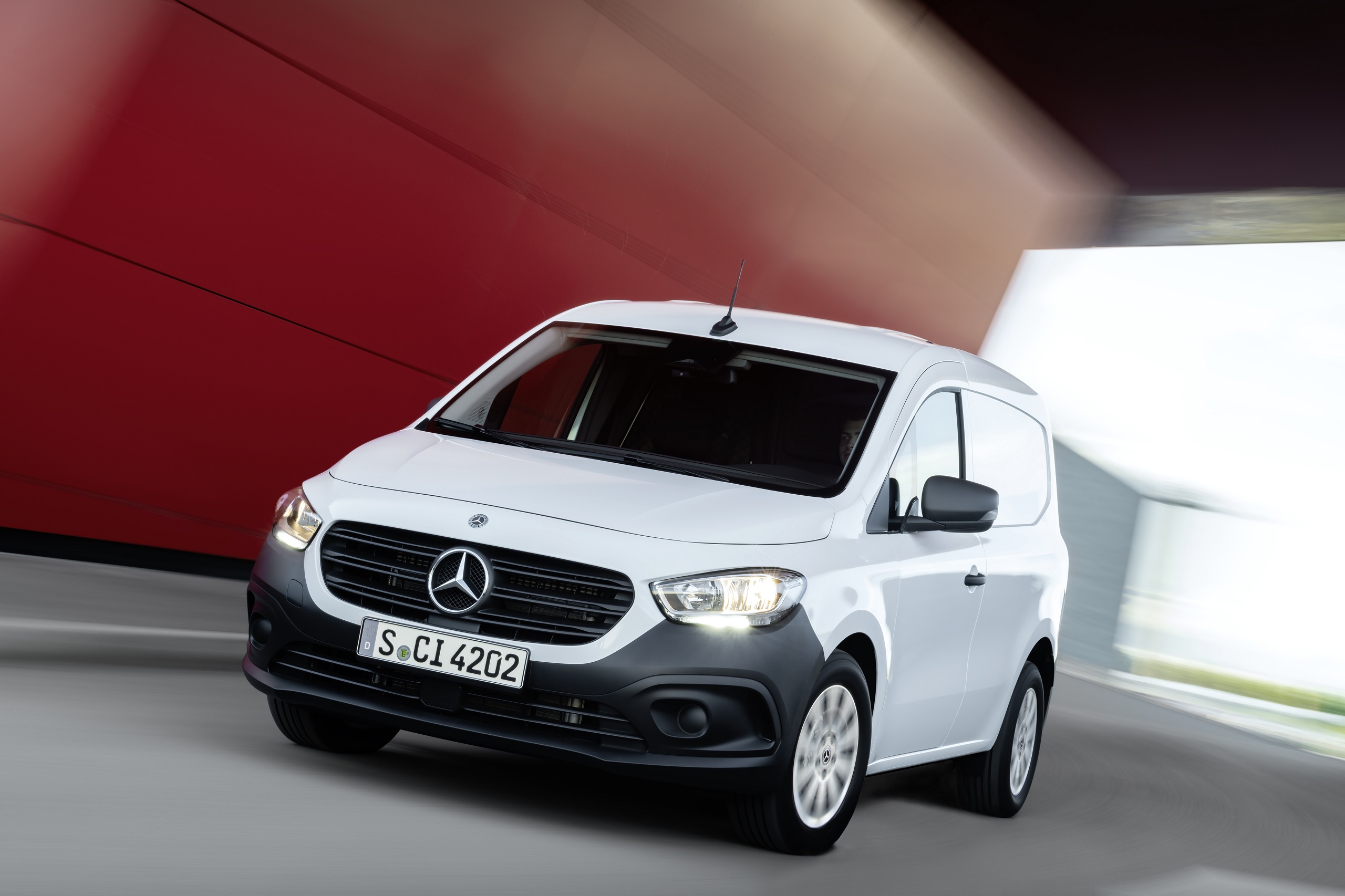 Download 2022 Mercedes-Benz Citan - Front HD Wallpaper 2560x1706 #40