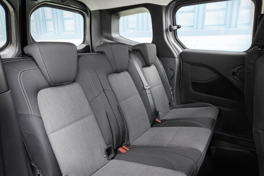 2022 Mercedes-Benz Citan - Interior, Rear Seats Wallpaper 850x566 #28