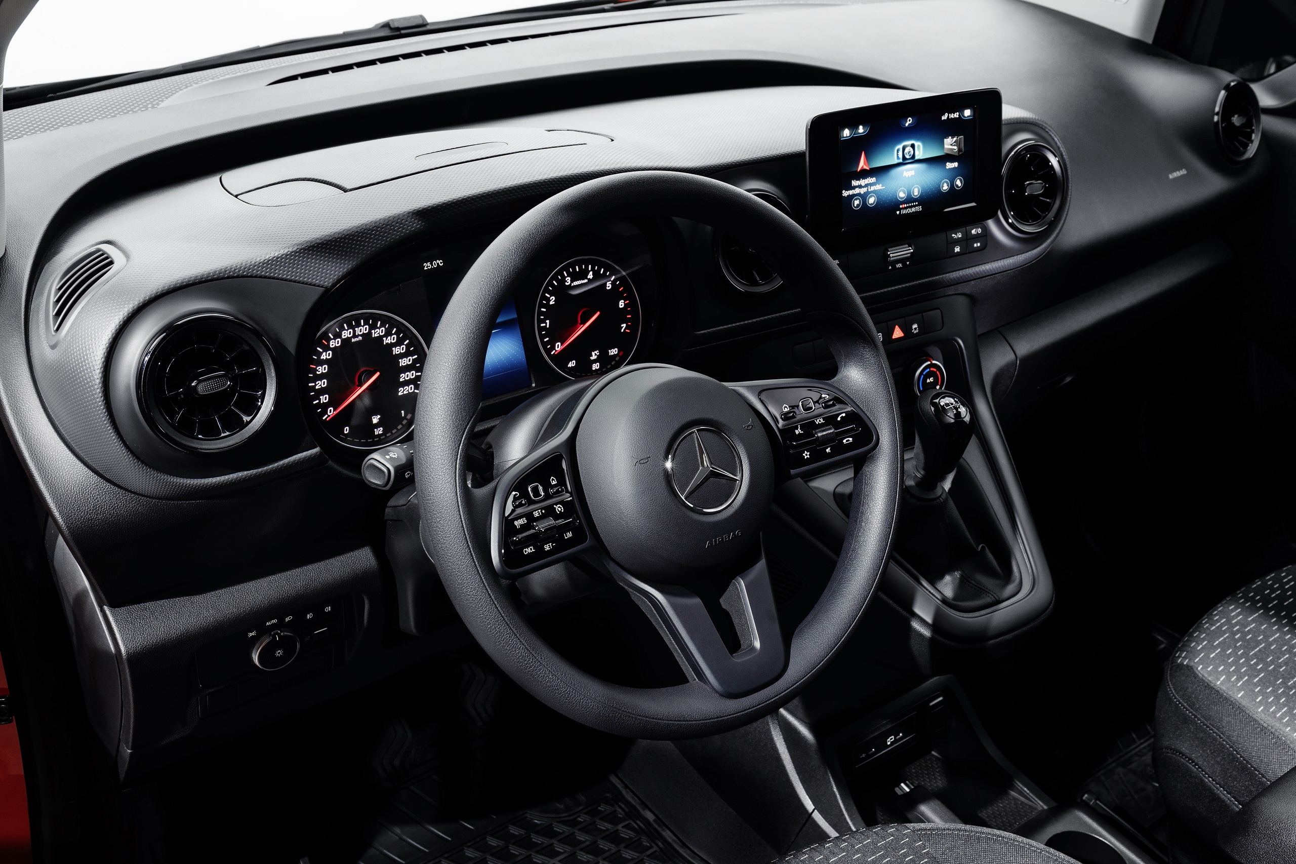 Download 2022 Mercedes-Benz Citan - Interior HD Wallpaper 2560x1706 #67