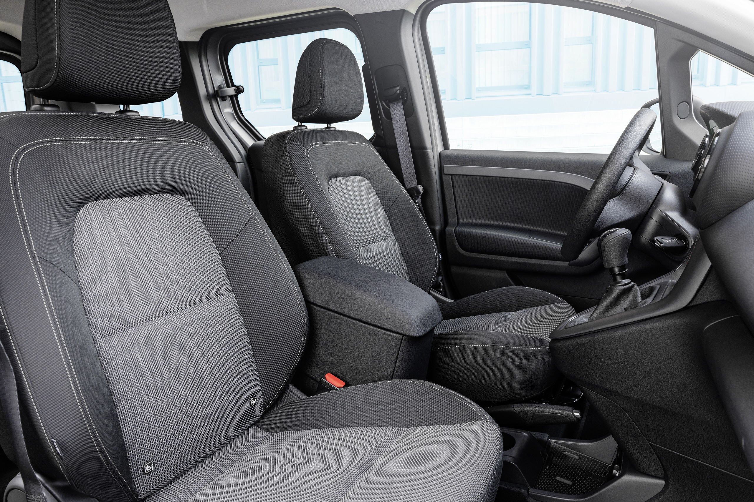 Download 2022 Mercedes-Benz Citan - Interior HD Wallpaper 2560x1706 #24