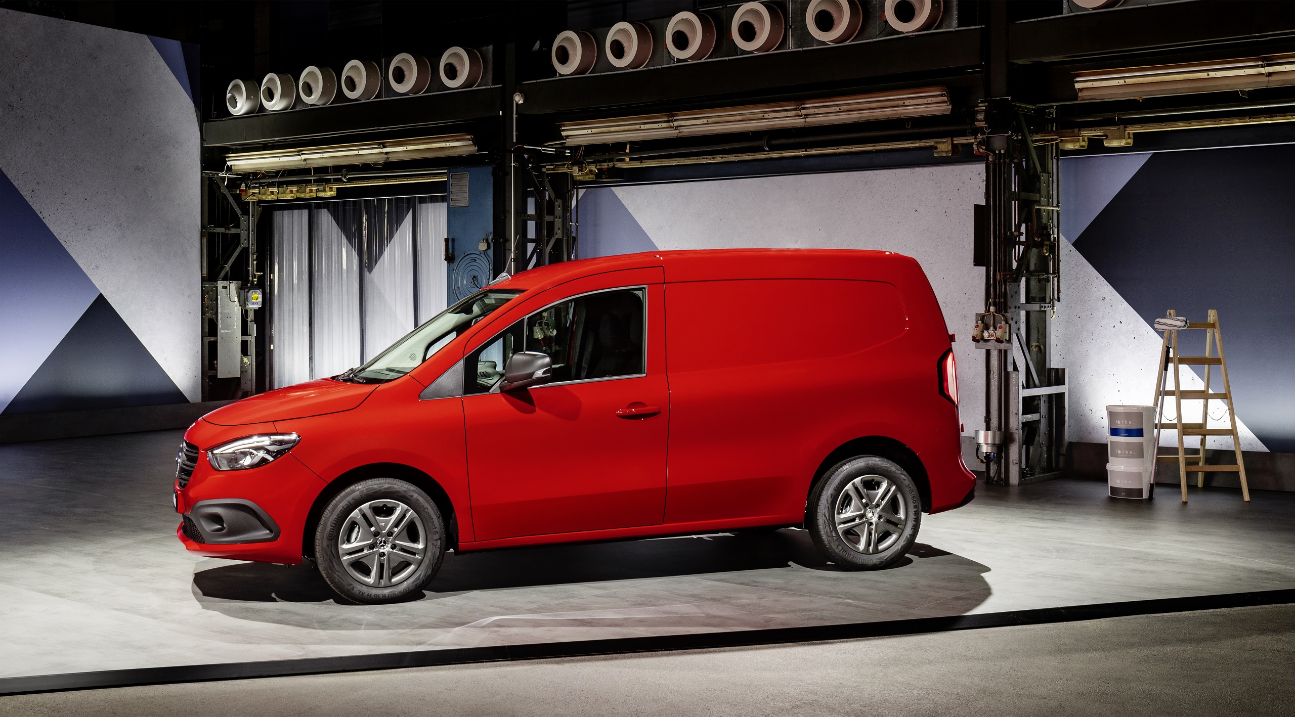 Download 2022 Mercedes-Benz Citan - Side HD Wallpaper 2560x1418 #65