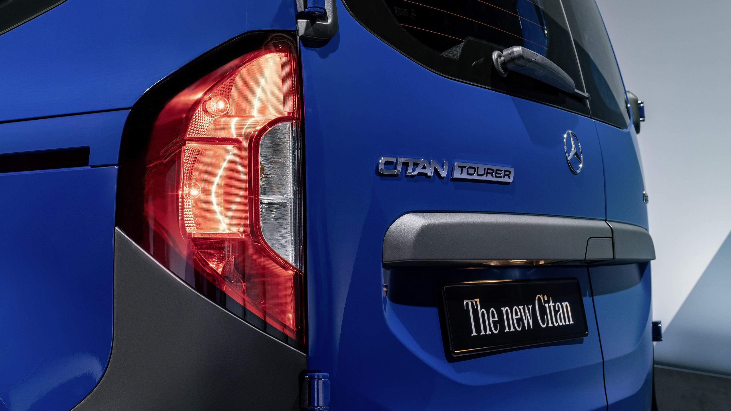 Download 2022 Mercedes-Benz Citan - Tail Light HD Wallpaper 2560x1440 #93