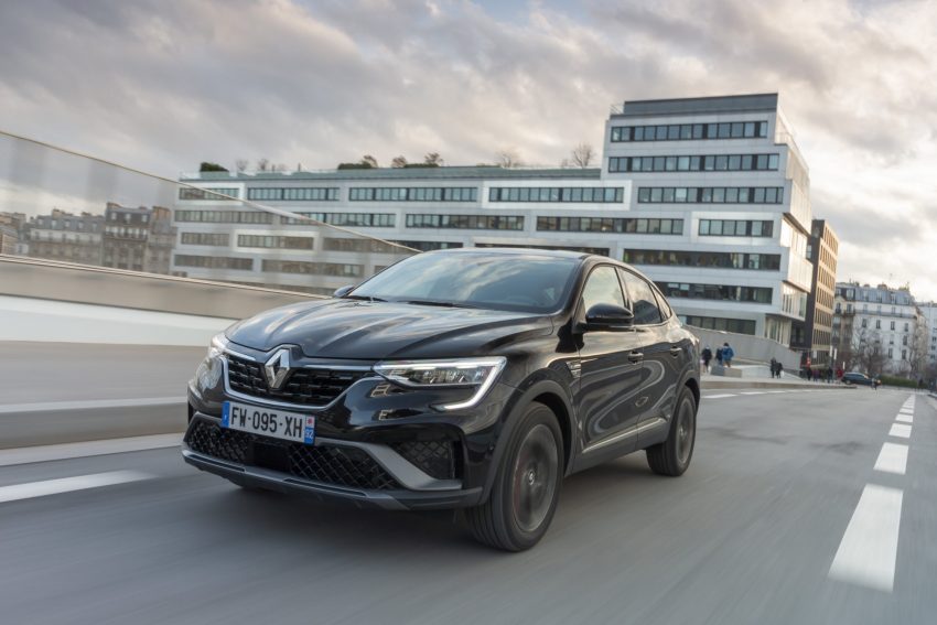 2022 Renault Arkana - Front Three-Quarter Wallpaper 850x567 #5