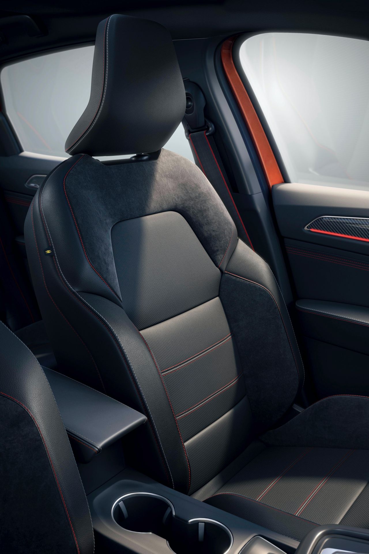 Download 2022 Renault Arkana - Interior, Front Seats HD Phone Wallpaper 1280x1920 #127