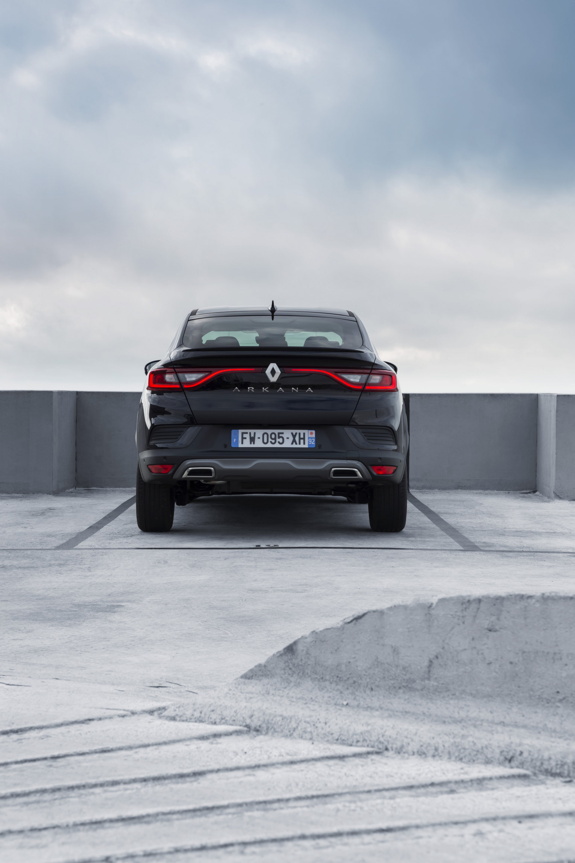 Download 2022 Renault Arkana - Rear HD Phone Wallpaper 1920x2880 #32