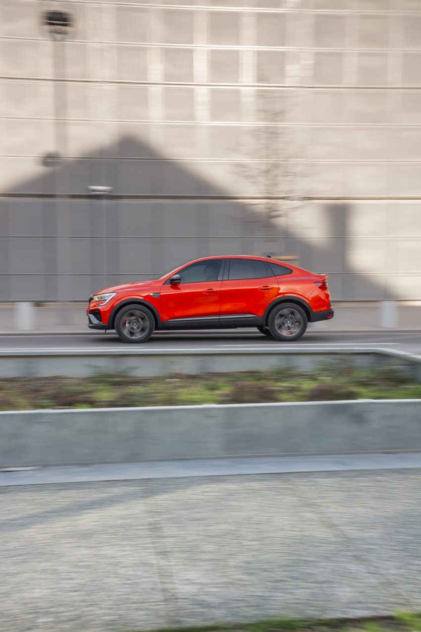 2022 Renault Arkana - Side Phone Wallpaper 850x1275 #57