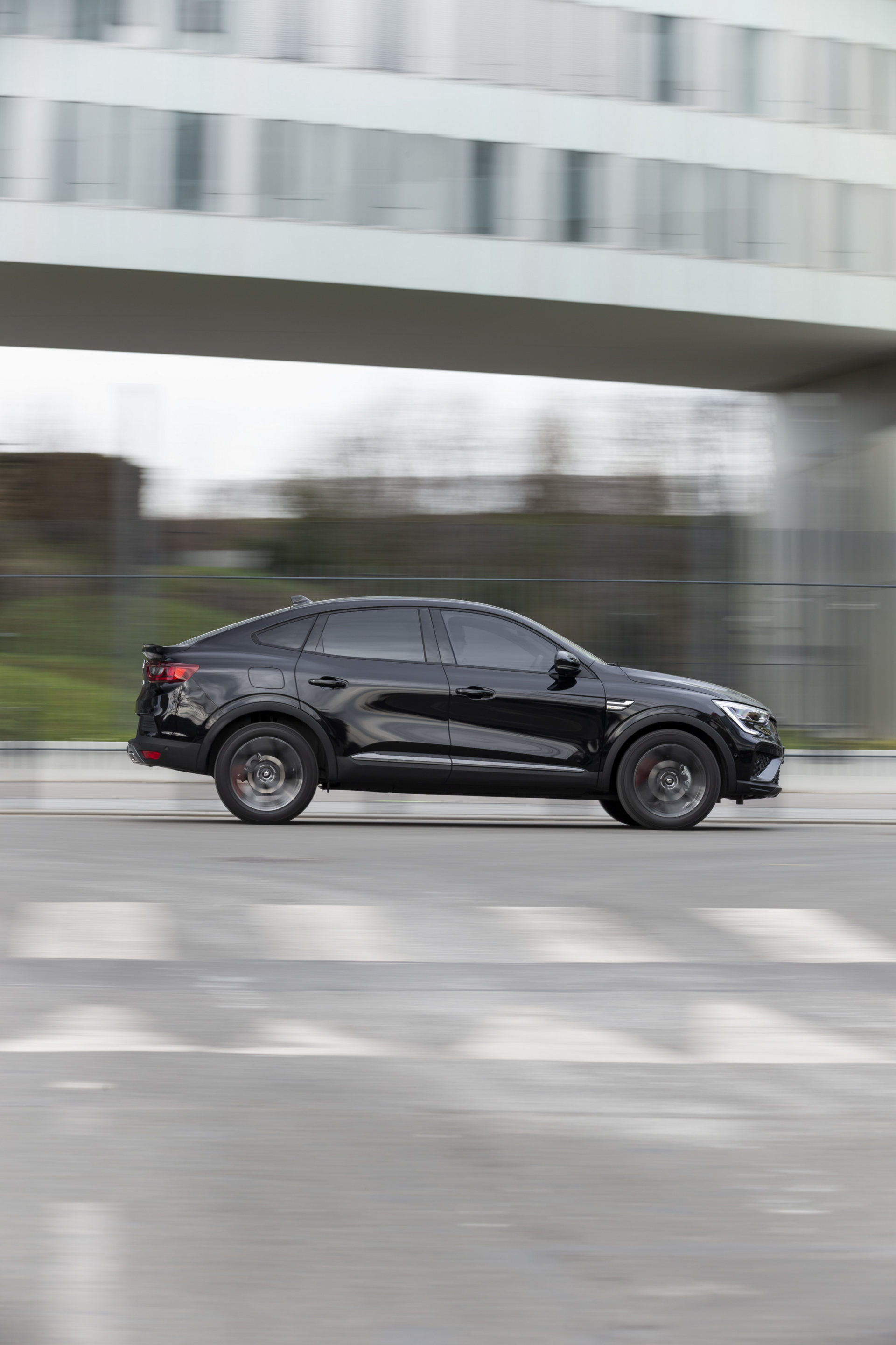 Download 2022 Renault Arkana - Side HD Phone Wallpaper 1920x2880 #21