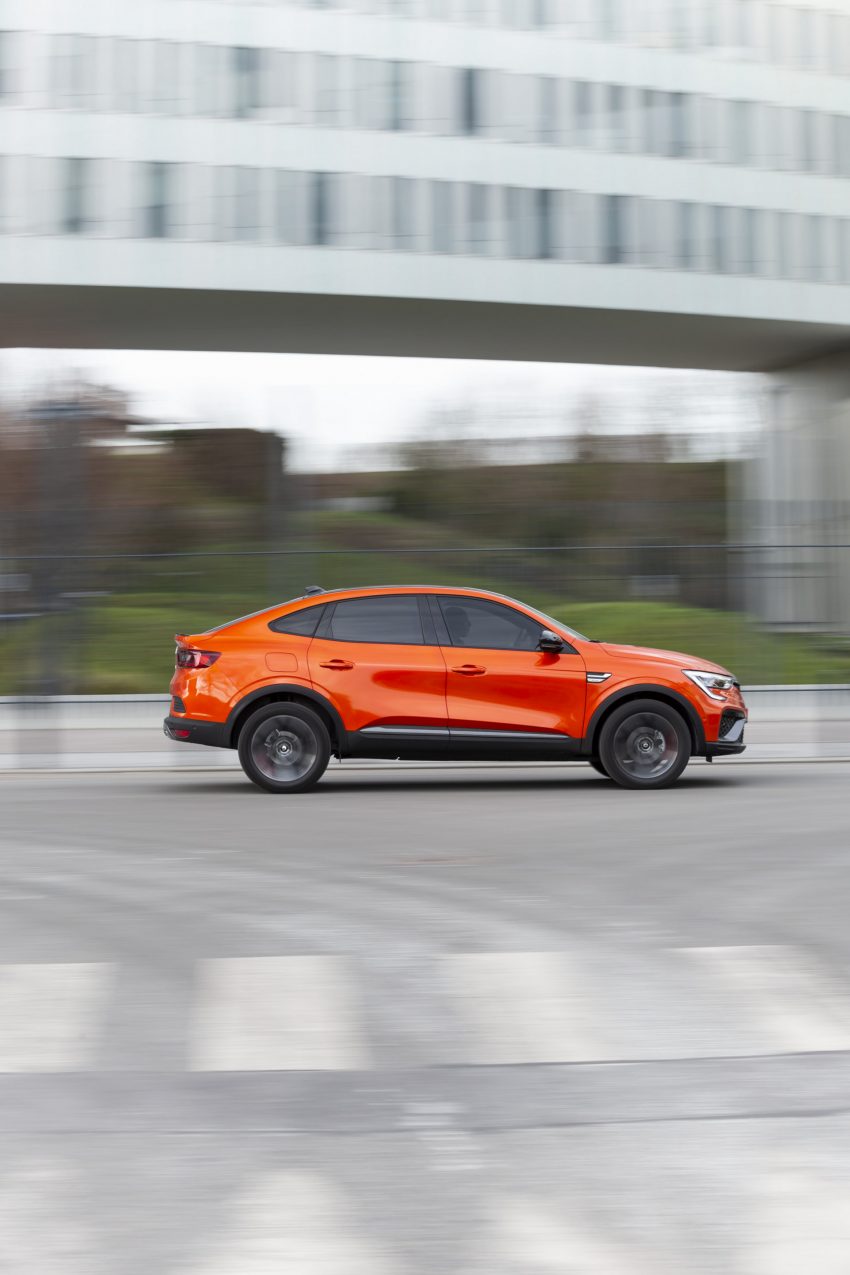 2022 Renault Arkana - Side Phone Wallpaper 850x1275 #59