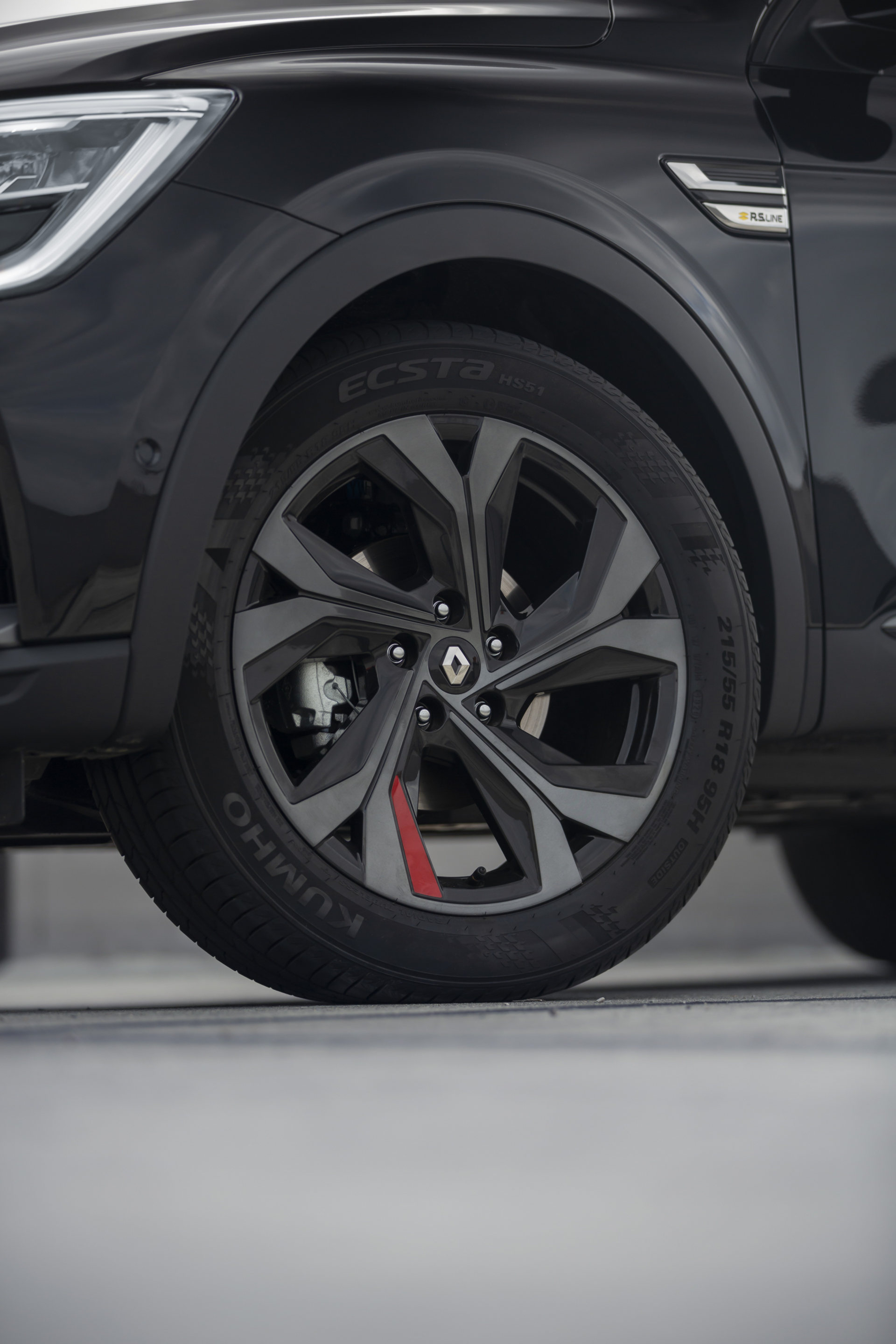 Download 2022 Renault Arkana - Wheel HD Phone Wallpaper 1920x2880 #37