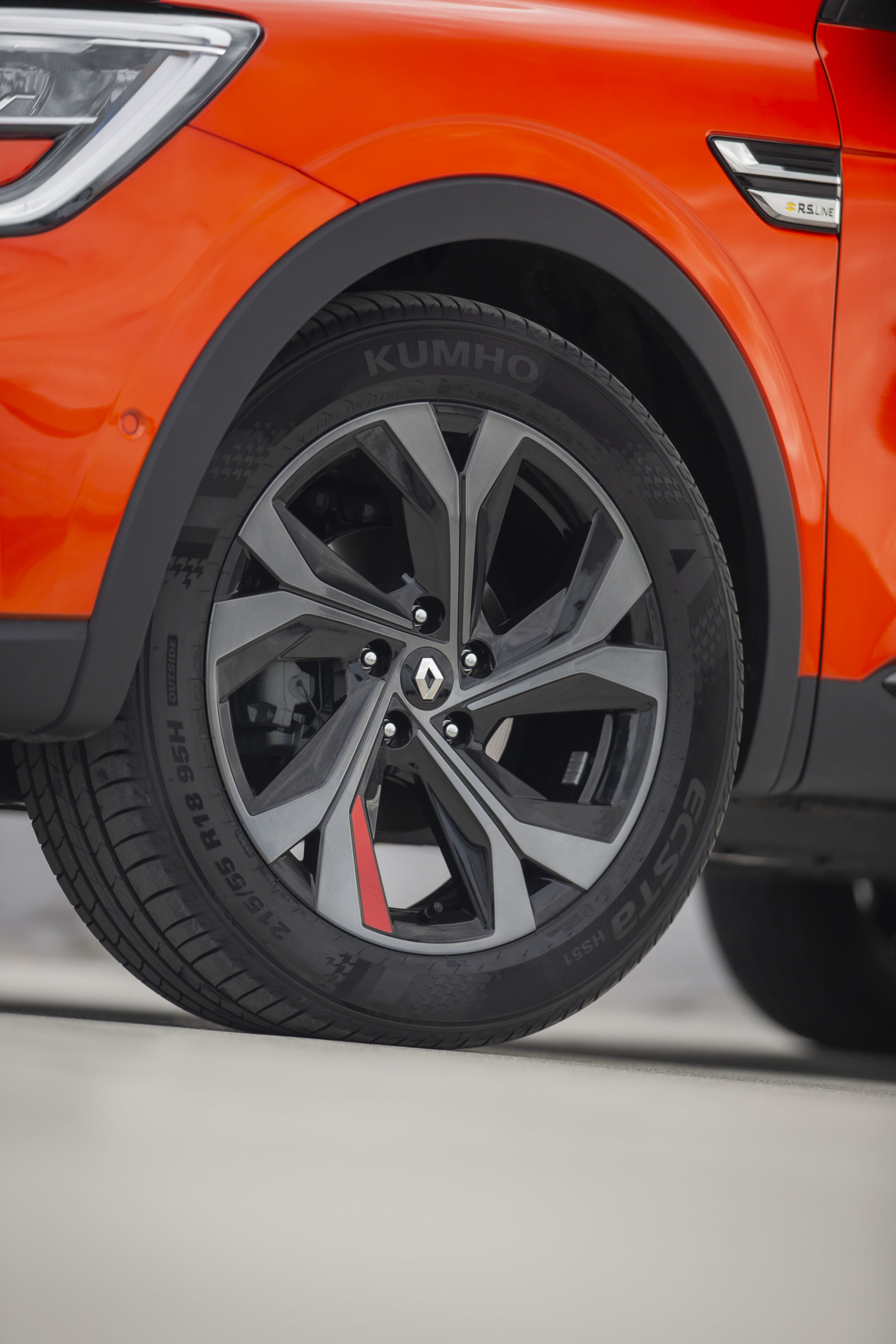 Download 2022 Renault Arkana - Wheel HD Phone Wallpaper 1920x2880 #85