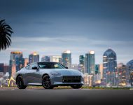 2023 Nissan Z - Front Three-Quarter Wallpaper 190x150