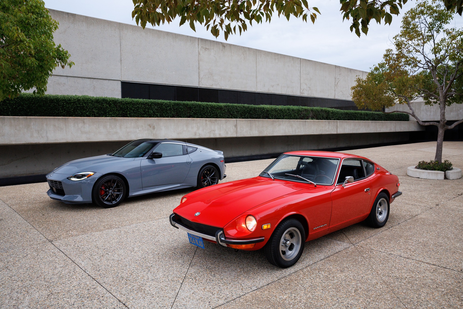 Download 2023 Nissan Z - Front Three-Quarter HD Wallpaper 1921x1281 #55