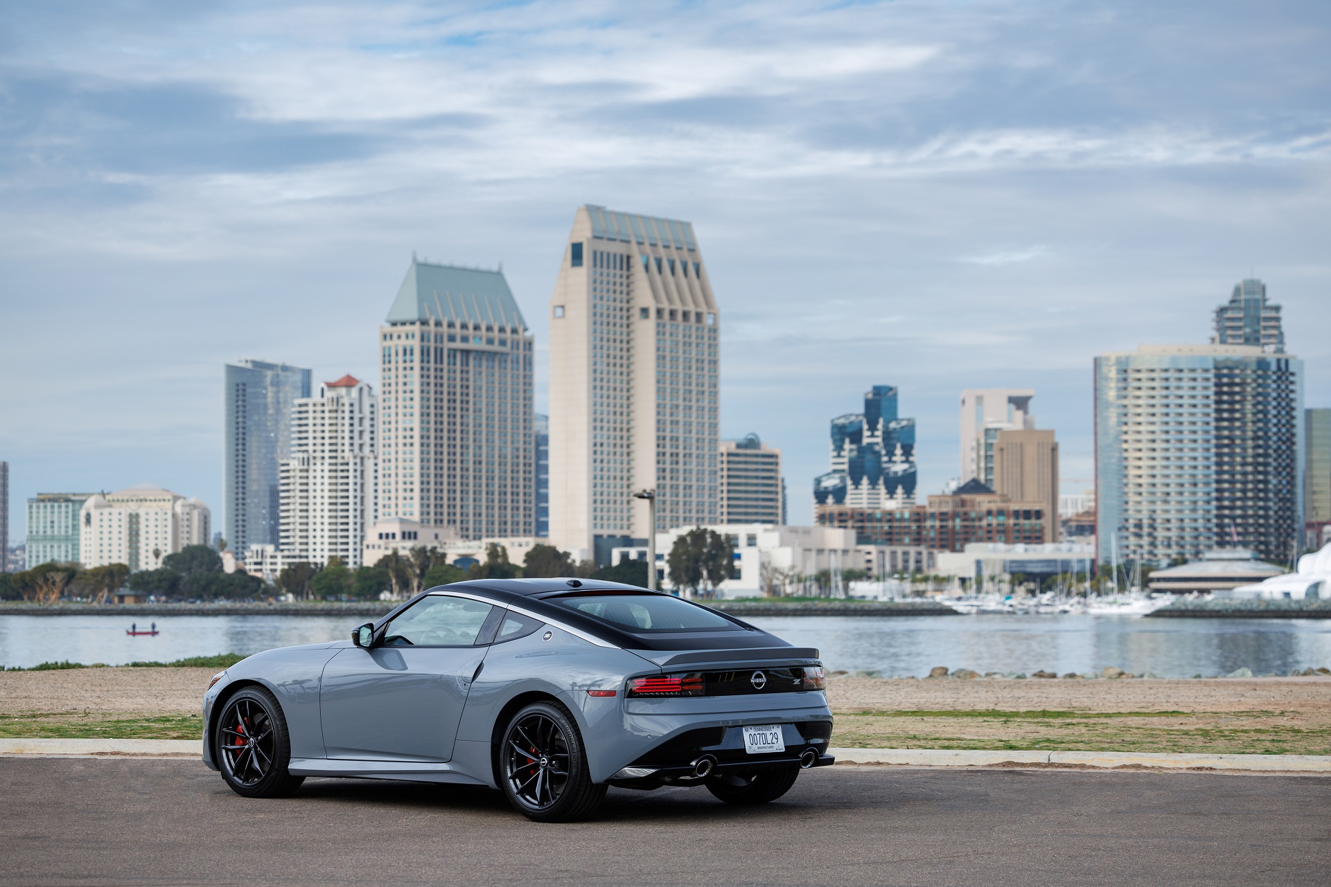 Download 2023 Nissan Z - Rear Three-Quarter HD Wallpaper 1921x1281 #42