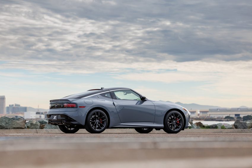 2023 Nissan Z - Rear Three-Quarter Wallpaper 850x567 #43