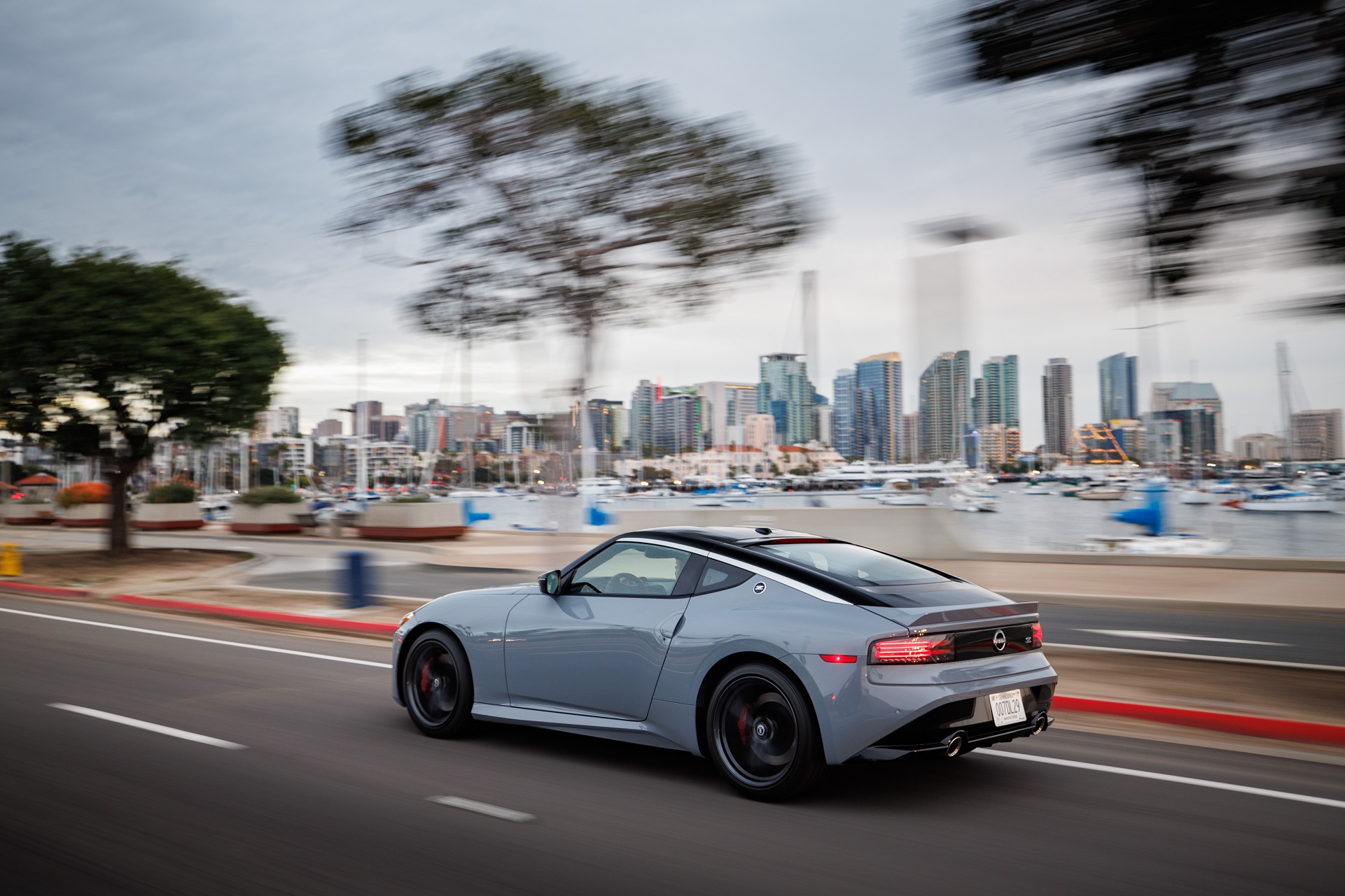 Download 2023 Nissan Z - Rear Three-Quarter HD Wallpaper 1921x1281 #39