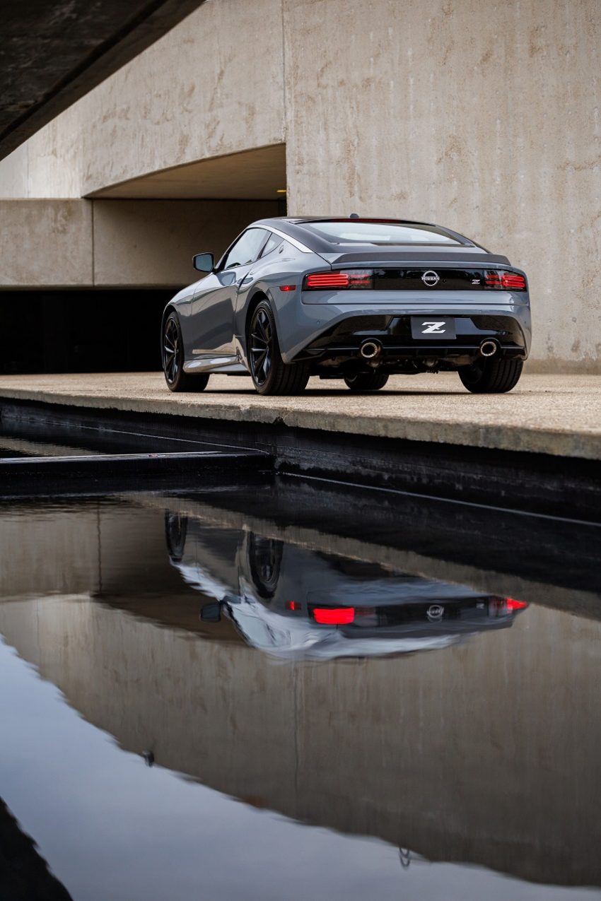 2023 Nissan Z - Rear Phone Wallpaper 850x1275 #53