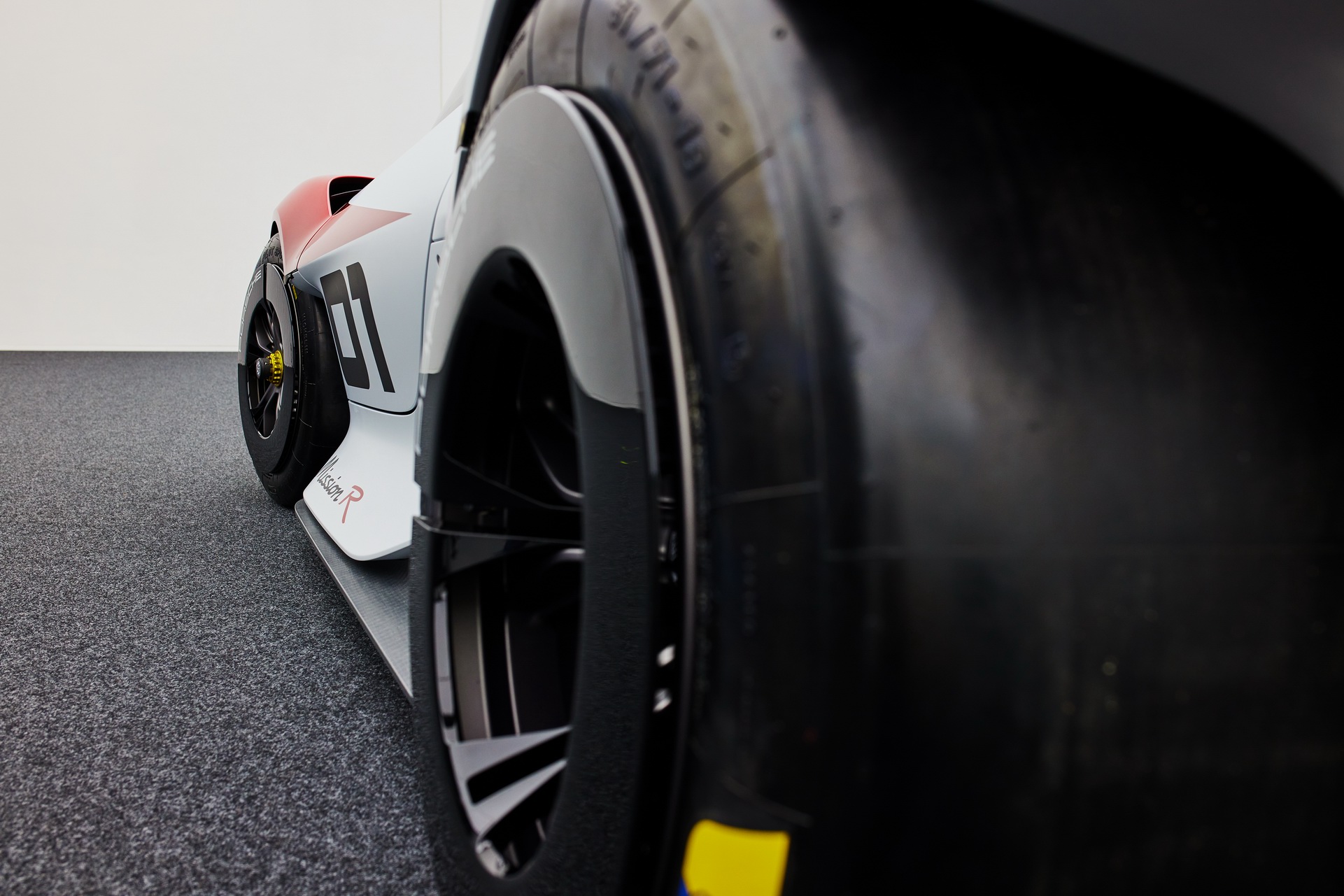 Download 2021 Porsche Mission R Concept - Detail HD Wallpaper 1921x1281 #36