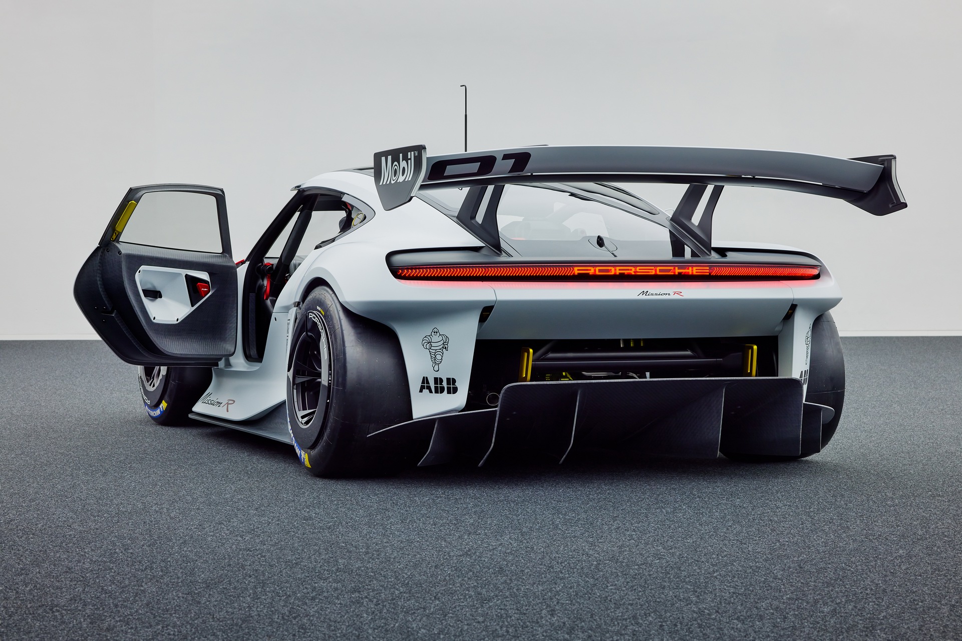 Download 2021 Porsche Mission R Concept - Rear HD Wallpaper 1921x1281 #9