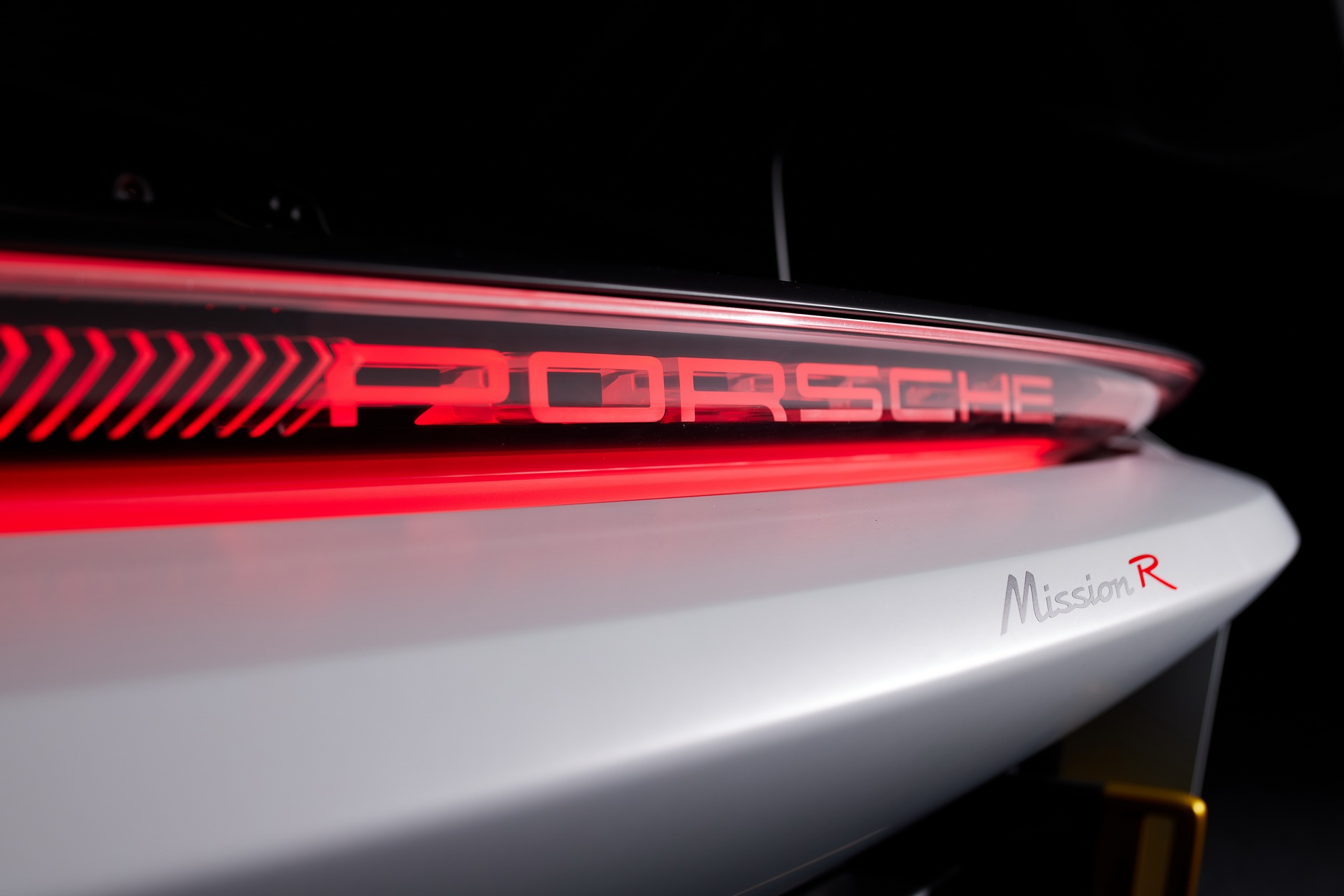 Download 2021 Porsche Mission R Concept - Tail Light HD Wallpaper 1921x1281 #32