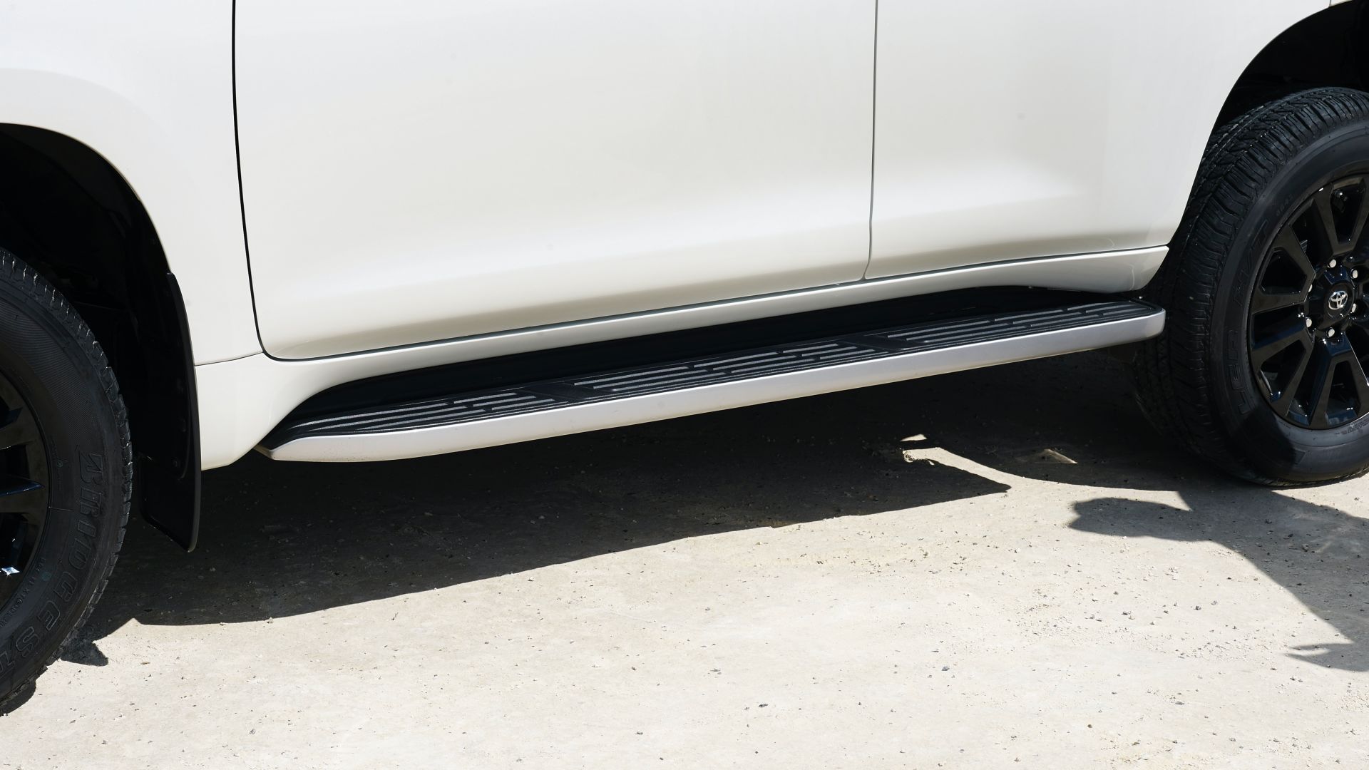 Download 2021 Toyota Land Cruiser Prado - Detail HD Wallpaper 1920x1080 #66