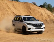 2021 Toyota Land Cruiser Prado - Front Three-Quarter Wallpaper 190x150