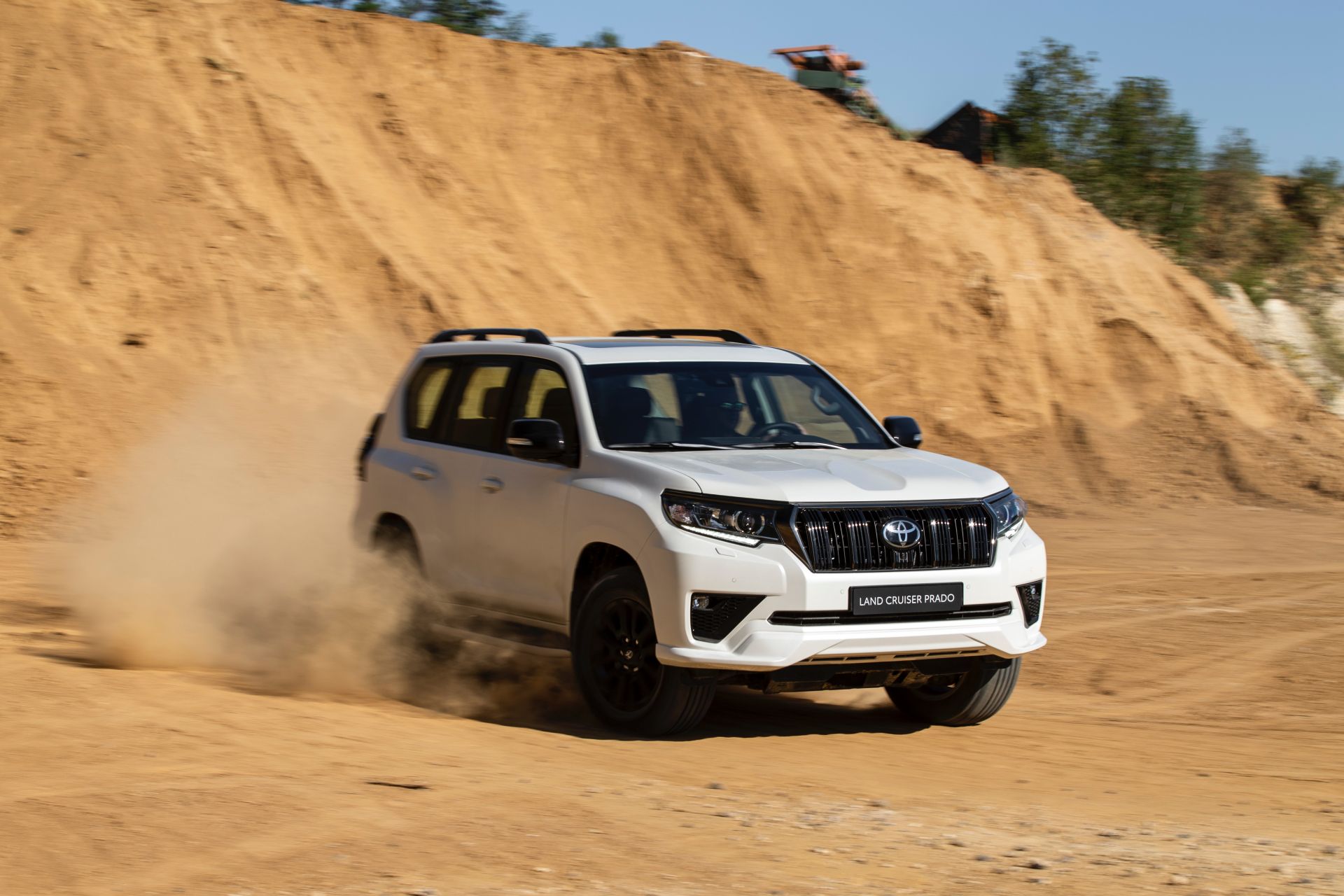 Download 2021 Toyota Land Cruiser Prado - Front Three-Quarter HD Wallpaper 1920x1280 #36