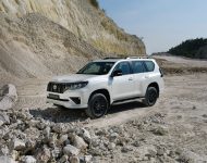 2021 Toyota Land Cruiser Prado - Front Three-Quarter Wallpaper 190x150