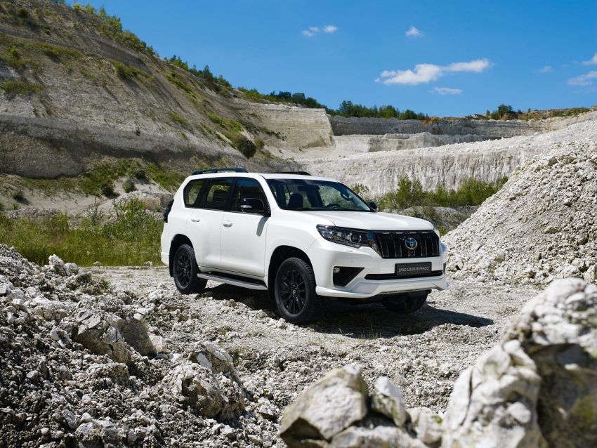 2021 Toyota Land Cruiser Prado - Front Three-Quarter Wallpaper 850x638 #9