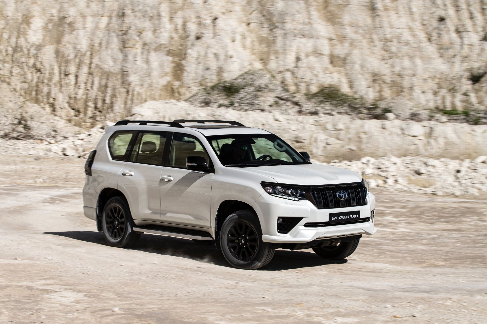 Download 2021 Toyota Land Cruiser Prado - Front Three-Quarter HD Wallpaper 1920x1279 #38