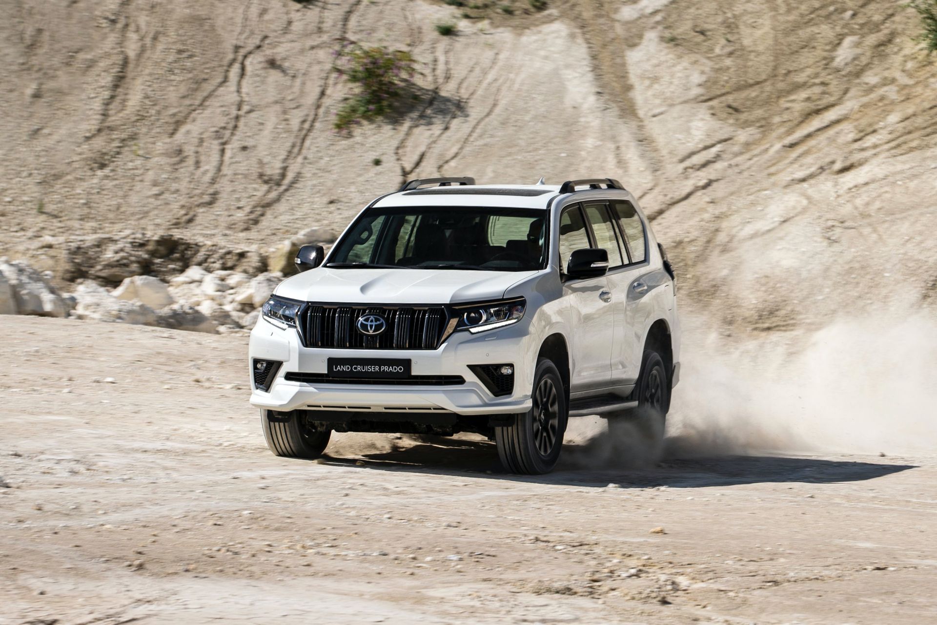 Download 2021 Toyota Land Cruiser Prado - Front HD Wallpaper 1920x1280 #40