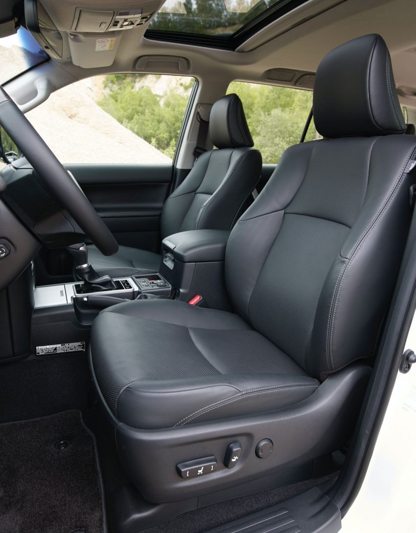 2021 Toyota Land Cruiser Prado - Interior, Front Seats Phone Wallpaper 850x1091 #75