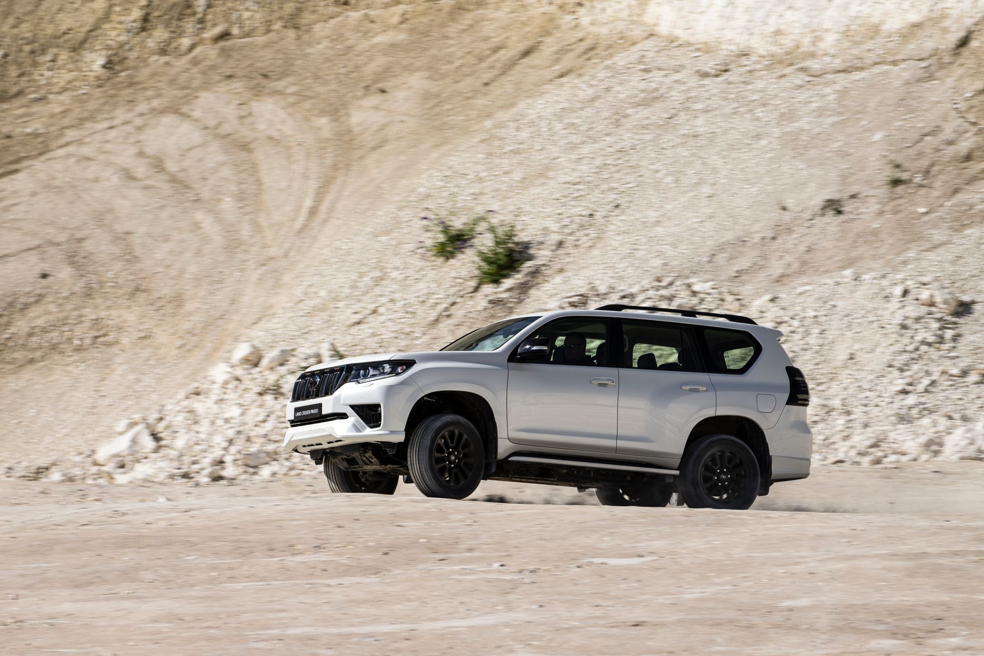 Download 2021 Toyota Land Cruiser Prado - Side HD Wallpaper 1920x1280 #44