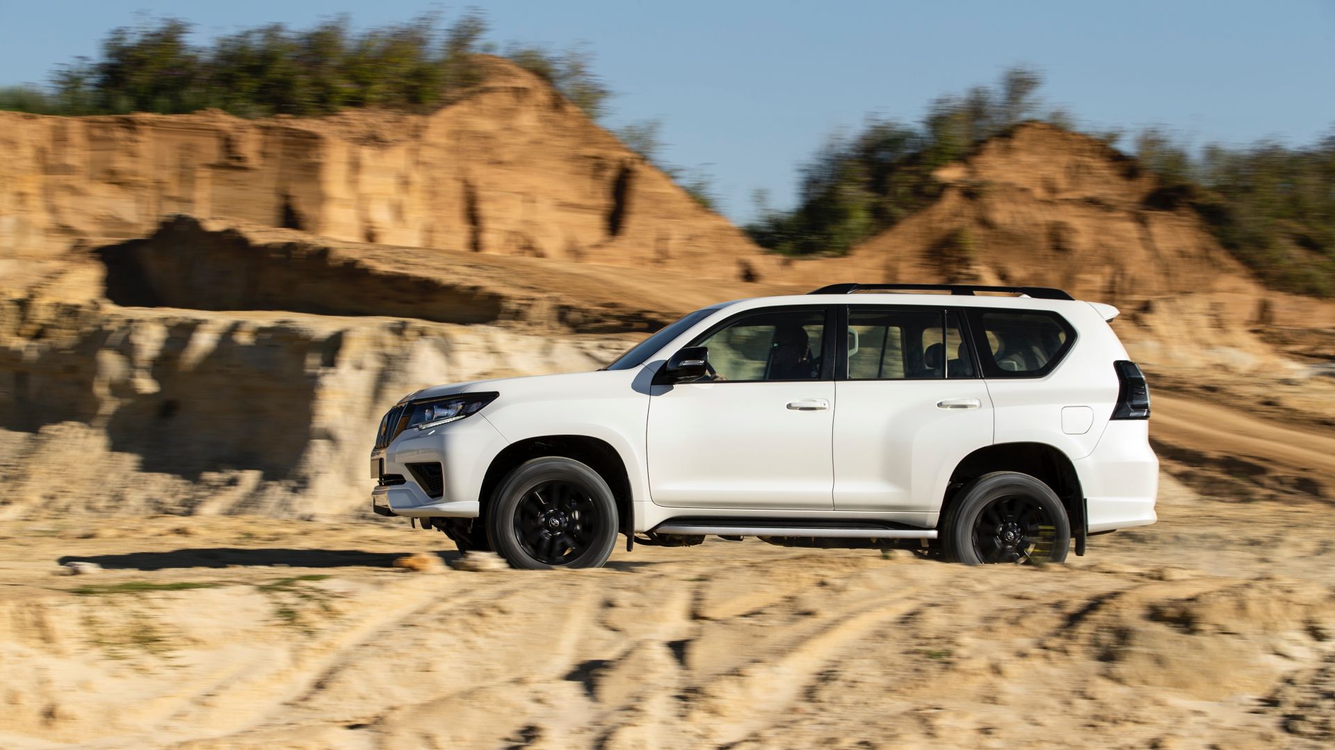 Download 2021 Toyota Land Cruiser Prado - Side HD Wallpaper 1920x1079 #26