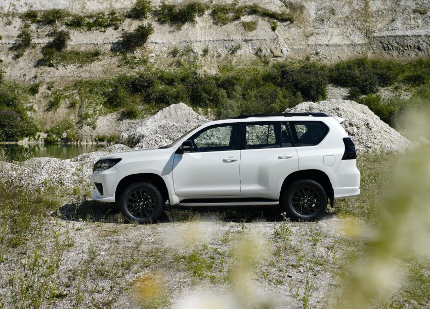 2021 Toyota Land Cruiser Prado - Side Wallpaper 850x612 #7