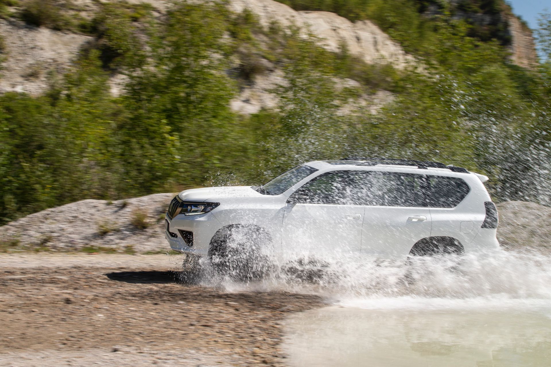 Download 2021 Toyota Land Cruiser Prado - Side HD Wallpaper 1920x1280 #45