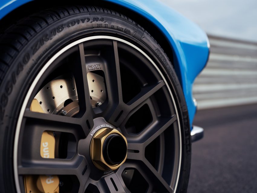 2021 Volvo P1800 Cyan - Brakes Wallpaper 850x638 #22