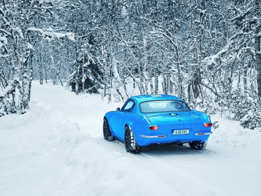 2021 Volvo P1800 Cyan - Rear Three-Quarter Wallpaper 850x637 #29