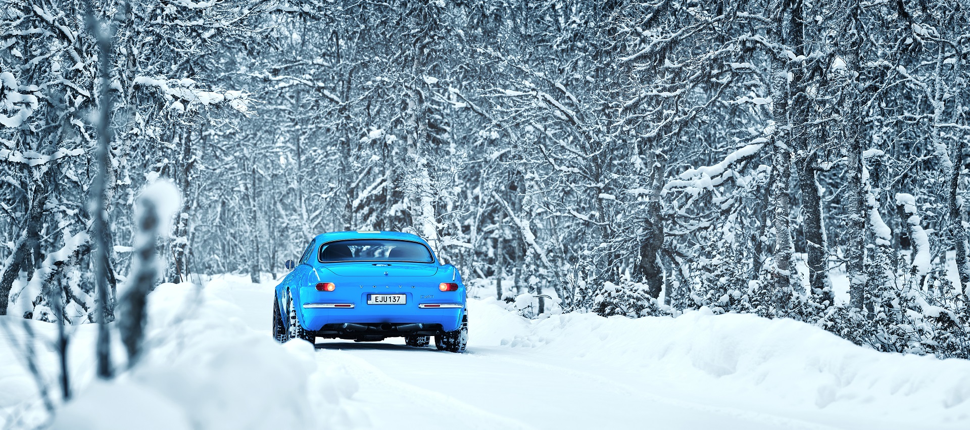 Download 2021 Volvo P1800 Cyan - Rear HD Wallpaper 1920x851 #36