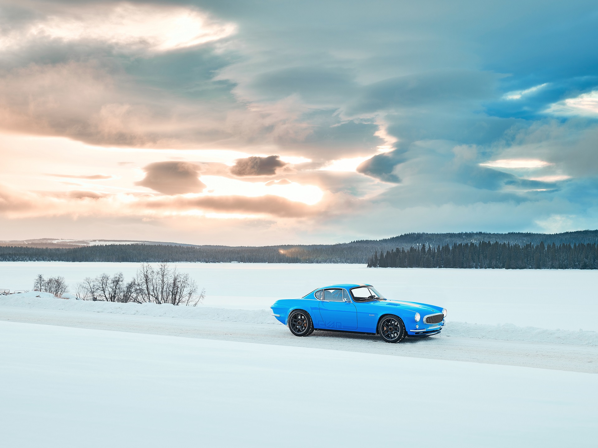 Download 2021 Volvo P1800 Cyan - Side HD Wallpaper 1920x1439 #42