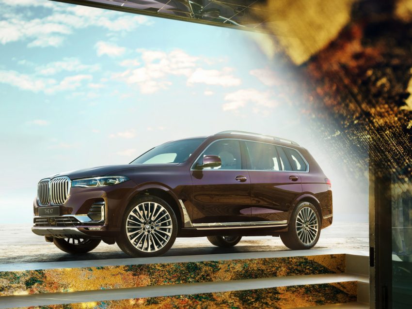 2022 BMW X7 Nishijin Edition - Front Three-Quarter Wallpaper 850x638 #5