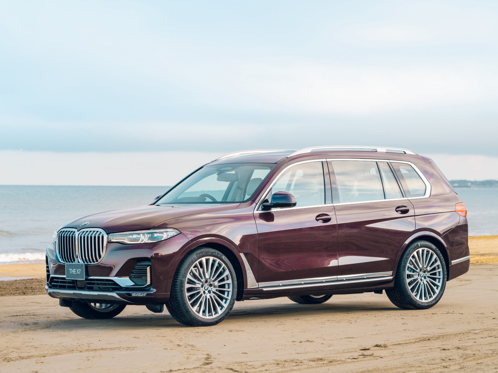 Download 2022 BMW X7 Nishijin Edition - Front Three-Quarter HD Wallpaper 1920x1440 #2