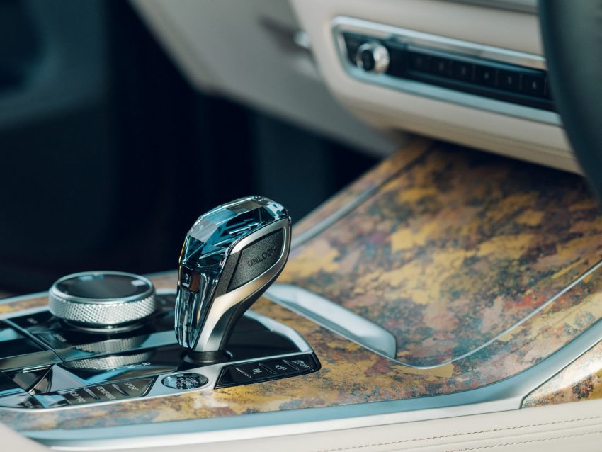 2022 BMW X7 Nishijin Edition - Interior, Detail Wallpaper 850x638 #24