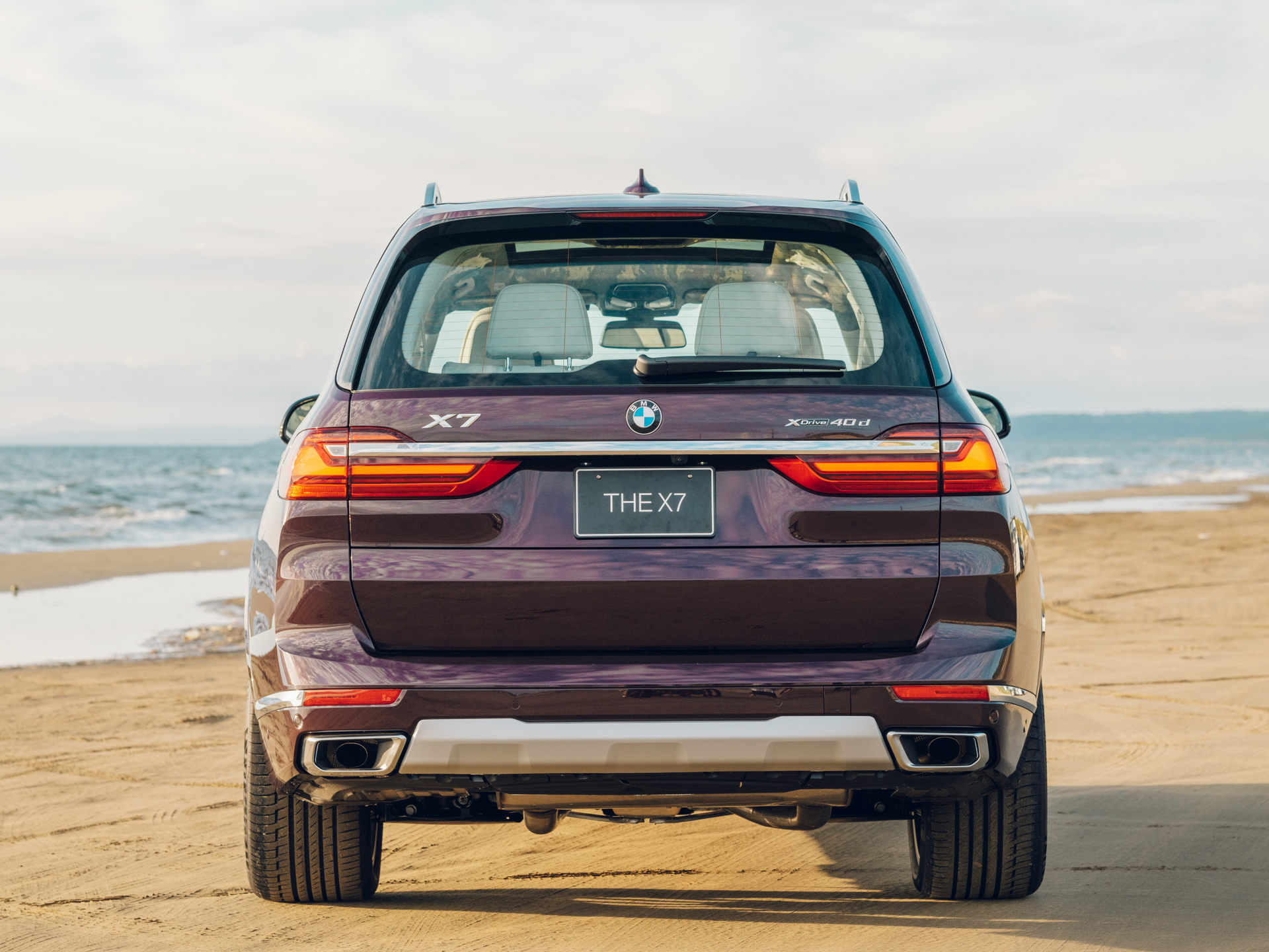 Download 2022 BMW X7 Nishijin Edition - Rear HD Wallpaper 1920x1440 #3