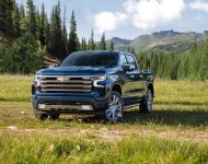 Download 2022 Chevrolet Silverado High Country HD Wallpapers and Backgrounds