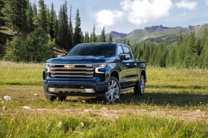Download 2022 Chevrolet Silverado High Country HD Wallpapers and Backgrounds