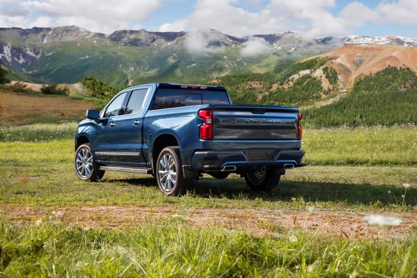 2022 Chevrolet Silverado High Country - Rear Three-Quarter Wallpaper 850x567 #2