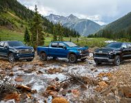 2022 Chevrolet Silverado LT and Silverado Lineup Wallpaper 190x150