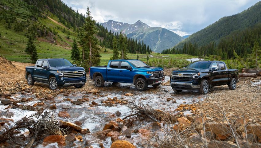 2022 Chevrolet Silverado LT and Silverado Lineup Wallpaper 850x482 #2